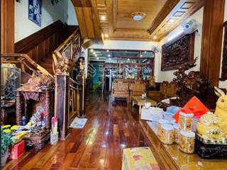Bán nhà ngay vincom thủ đức  1t3l gồm 5pn 5wc dt sàn tới 200m2khu vực trung tâm gần các trường đh