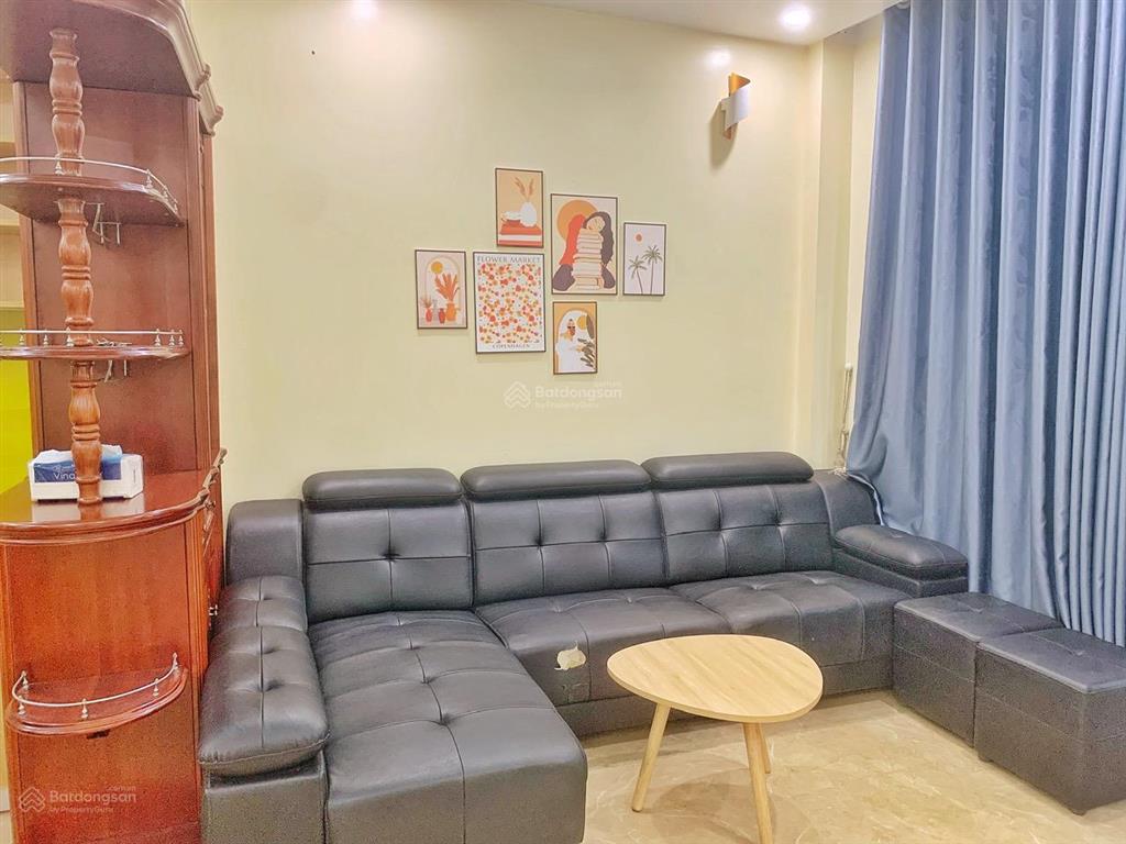 Cho thuê căn hộ nguyên sàn 120m² tại vũ miên, tây hồ 2pn, 2wc, thang máy riêng, full nội thất
