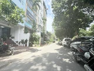 Bán tòa văn phòng view công viên 100 dịch vọng hậu, dt 288m2 xây 8 nổi 1 hầm, mt 16m. giá 200 tỷ tl