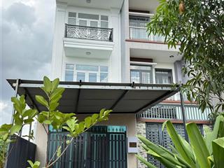 Bán nhà 3tầng đường trường lưu gần chợ q9