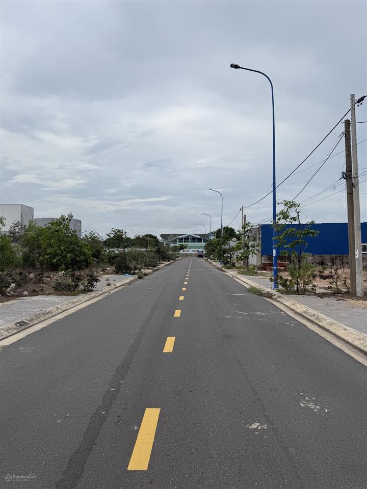 Đất bán thị trấn phước hải, kdc hải sơn chợ, quảng trường biển. bãi tắm công cộng. bà rịa vũng tàu.