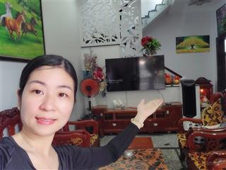 Nhà mặt tiền 2 tầng đúc đẹp,9x21, xe hơi thông, full thổ 184m2,không qh, đường 10,linh xuân,thủ đức