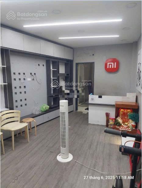 Nhà 2 mặt tiền căn góc đường 3/2. ngang 5.5x14m, 4pn, 4wc. giá 35 triệu/th (4 lầu)