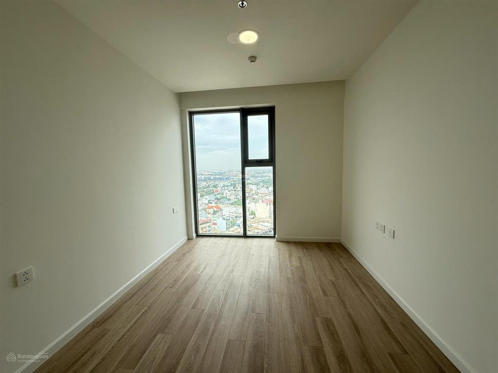 Duy nhất căn 3pn, 2wc, 110m2 giá thuê 15 triệu ,full nội thất view sông sài gòn vạn phúc