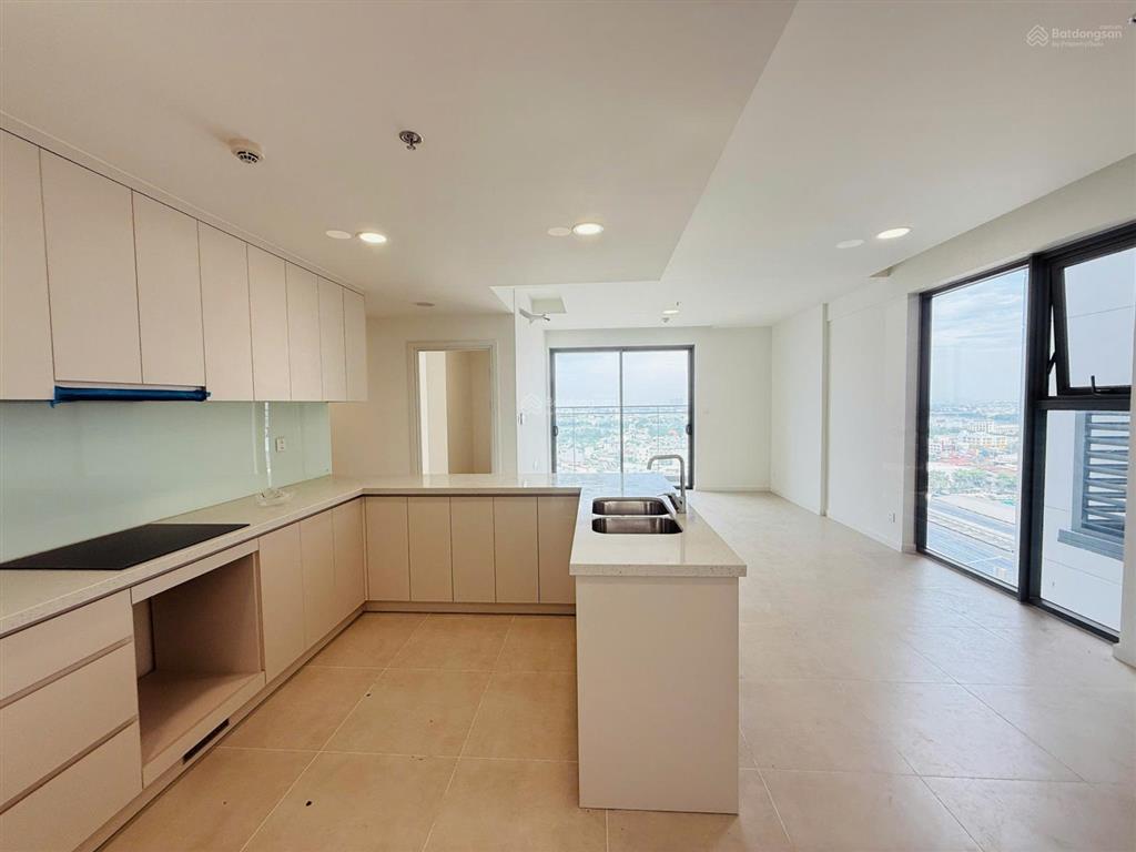 Duy nhất căn 3pn, 2wc, 110m2 giá thuê 15 triệu ,full nội thất view sông sài gòn vạn phúc