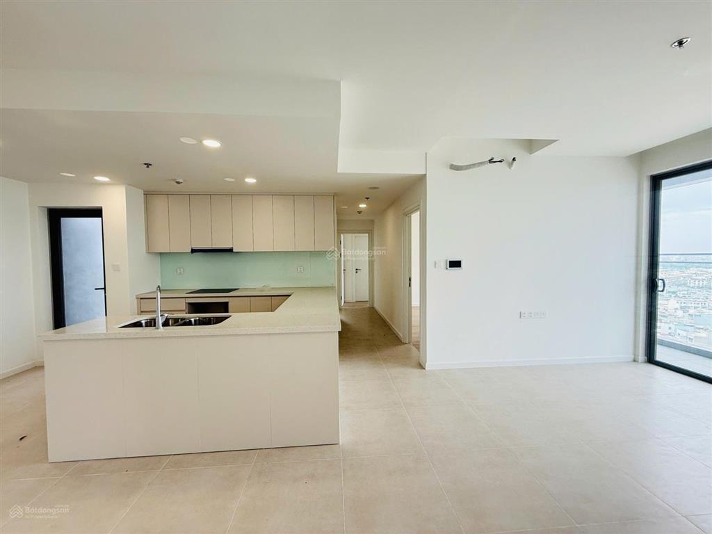 Duy nhất căn 3pn, 2wc, 110m2 giá thuê 15 triệu ,full nội thất view sông sài gòn vạn phúc