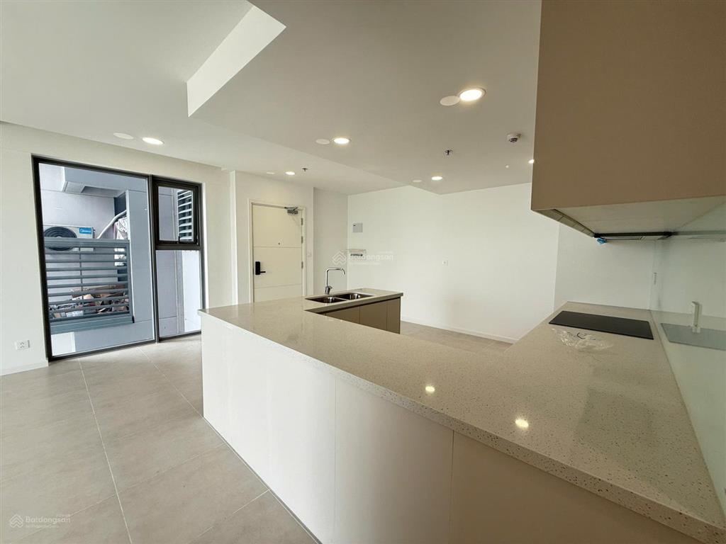 Duy nhất căn 3pn, 2wc, 110m2 giá thuê 15 triệu ,full nội thất view sông sài gòn vạn phúc