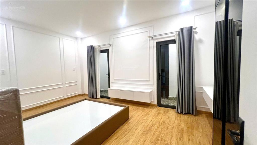 Bán nhà siêu đẹp hẻm bàu cát  lạc long quân, tân bình dt 6x12m 3 tầng + st nhà mới giá 7.98 tỷ tl
