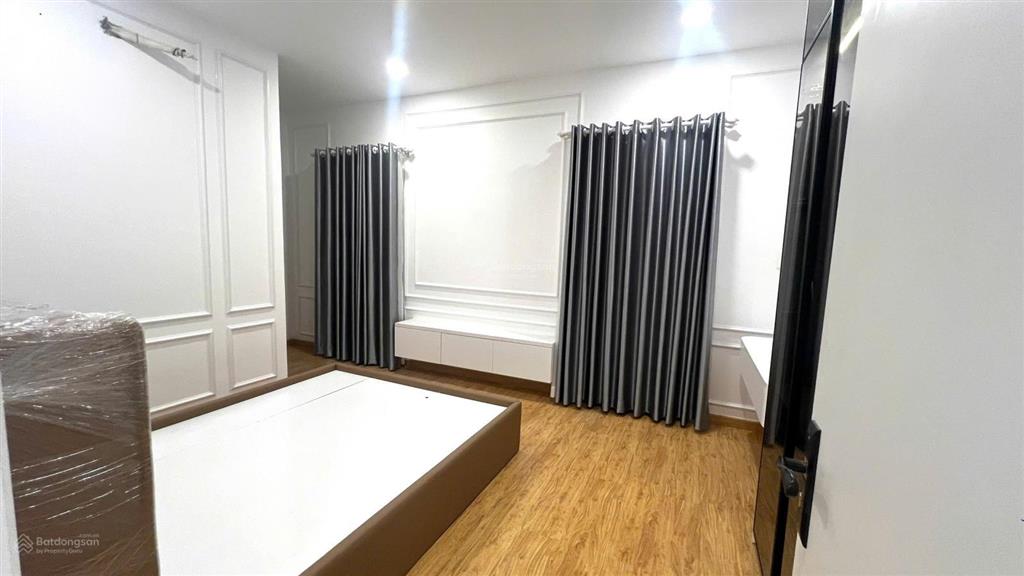 Bán nhà siêu đẹp hẻm bàu cát  lạc long quân, tân bình dt 6x12m 3 tầng + st nhà mới giá 7.98 tỷ tl