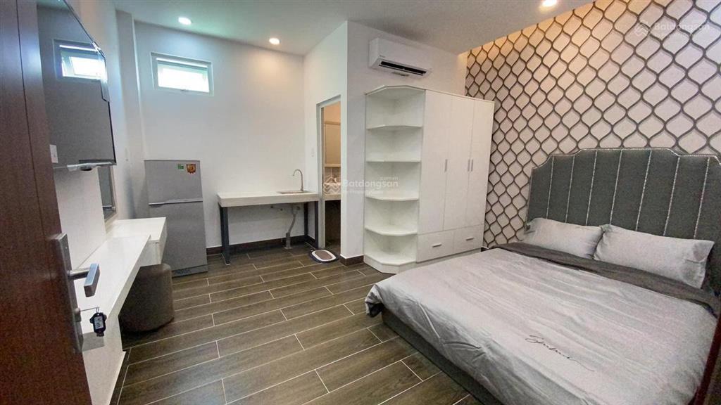 Bán nhà mt đường võ văn kiệt p5 quận 5 (4m x 16m) 3 lầu. ngay chợ hòa bình