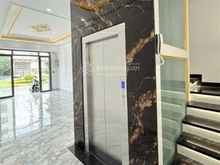 Ở bình phú quận 6 tìm 4m ngang thì nhiều nhưng 5mx17m giá 10,5 tỷ thì chỉ có 1