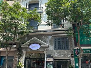 Nhà mt đề thám quận 1, 4x17m 186m² sàn giá 37 tỷ