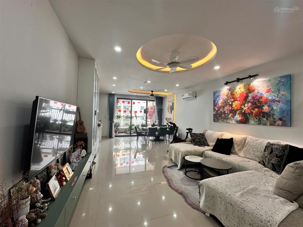 Bán chung cư quận 7, full nội thất 125m2 đã có sổ 3 phòng ngủ