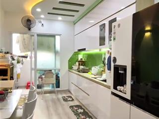 Cần bán căn hộ 2pn, 2wc, nội thất cao cấp, nhà mới dọn vào ở liền