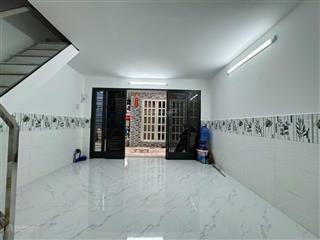 Chính chủ cần bán nhà lô góc 2 mt, xe ba gác vào thoải mái, giá chỉ 2,84 tỷ