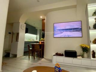 Cần bán căn hộ chung cư saigon south residences dt 65m có 2pn, 2wc có ô để xe hơi sở hữu riêng