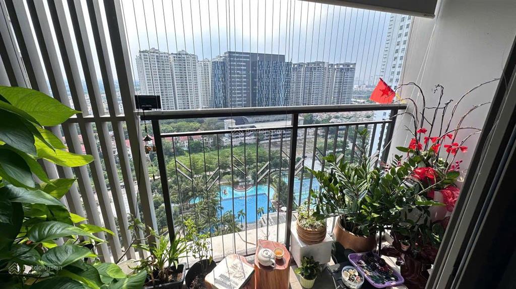 Cần bán căn hộ chung cư saigon south residences dt 65m có 2pn, 2wc có ô để xe hơi sở hữu riêng