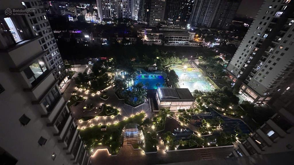 Cần bán căn hộ chung cư saigon south residences dt 65m có 2pn, 2wc có ô để xe hơi sở hữu riêng