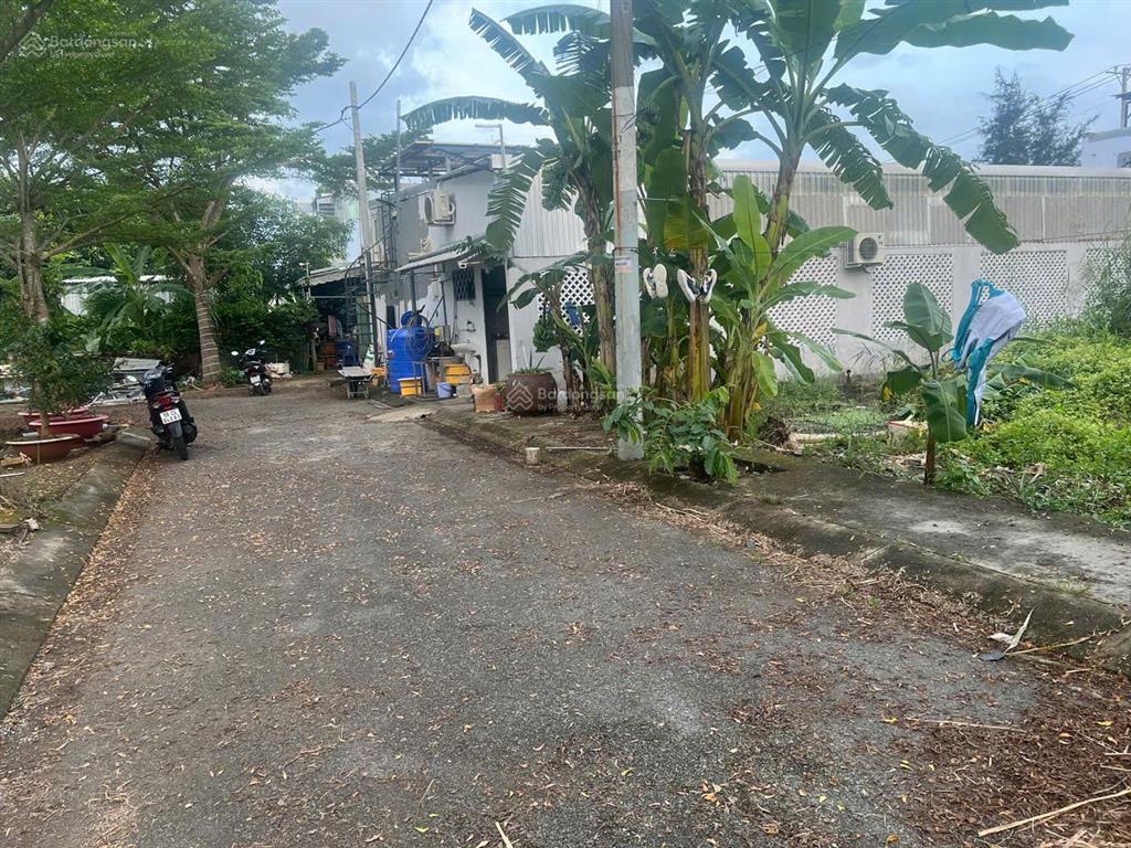 Bán đất thổ cư hẻm xe hơi, 2.8 tỷ, 80m2 khu dân cư hiện hữu xây dựng ngay.