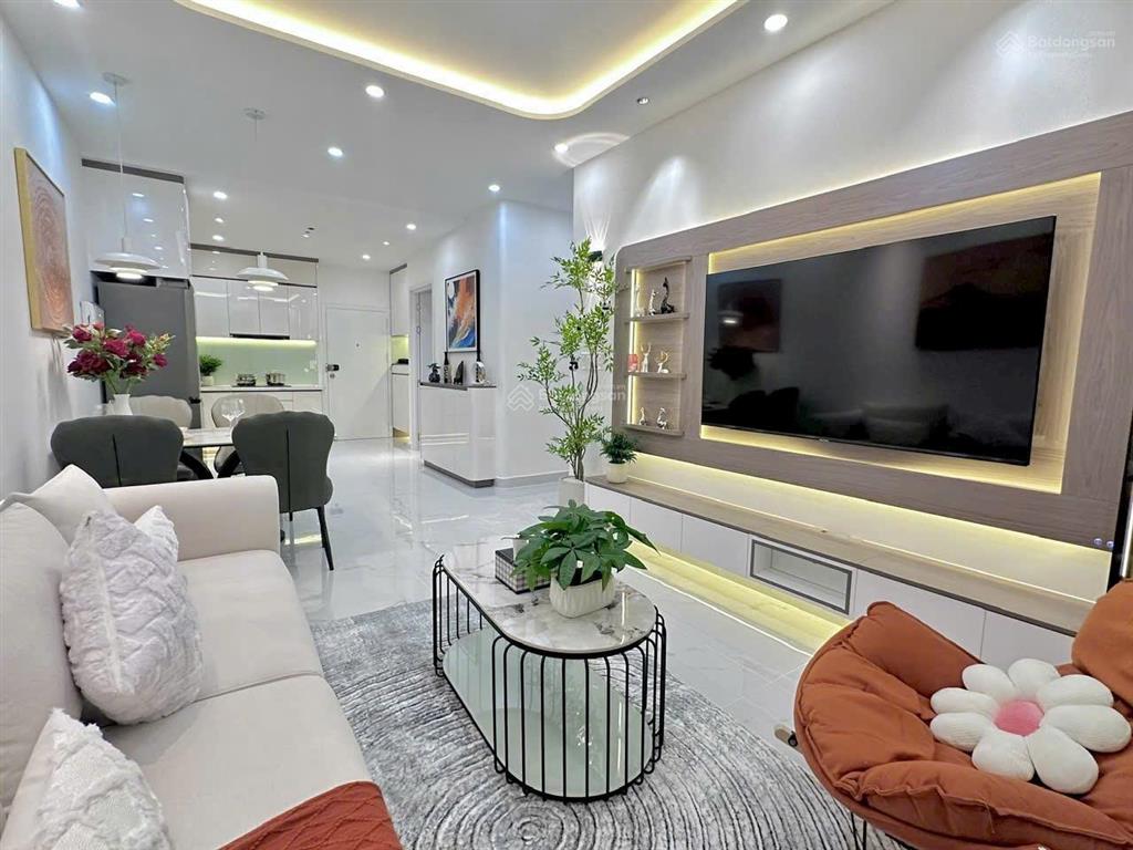 Bán căn hộ sky garden2 2pn dt 71m2, nội thất cao cấp  giá chỉ 5,45 tỷ