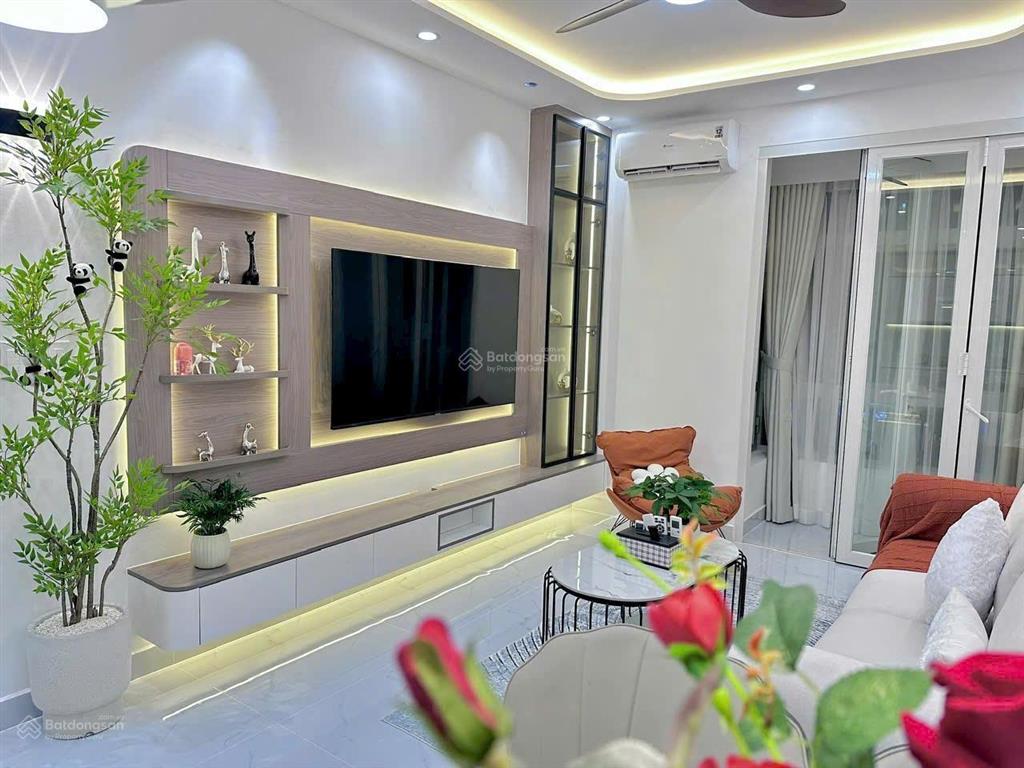 Bán căn hộ sky garden2 2pn dt 71m2, nội thất cao cấp  giá chỉ 5,45 tỷ