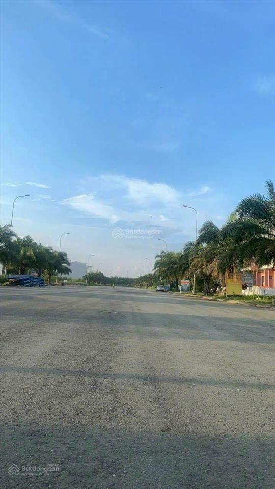 Cần bán gấp đất thổ cư trong khu dân cư nhà bè hạ tầng đồng bộ, đường 20m giá 32tr/m2 bán nhanh