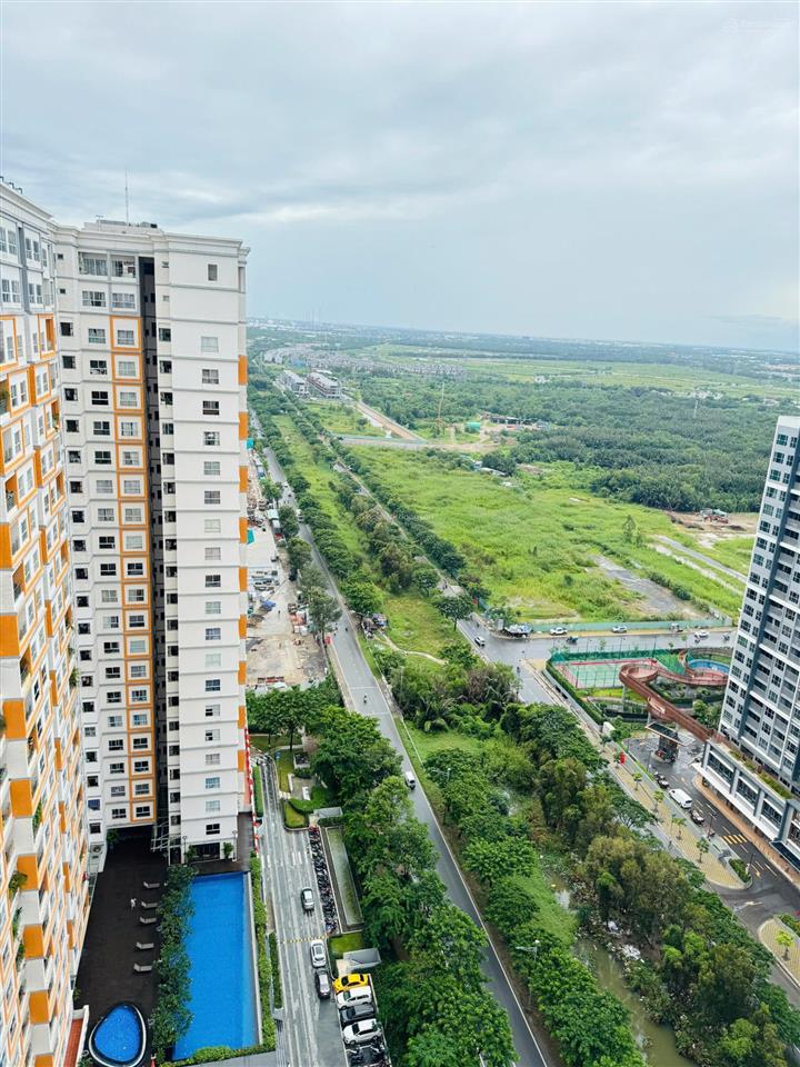 Cần bán căn hộ dragon hill 1  122m2  căn góc đẹp  sổ hồng