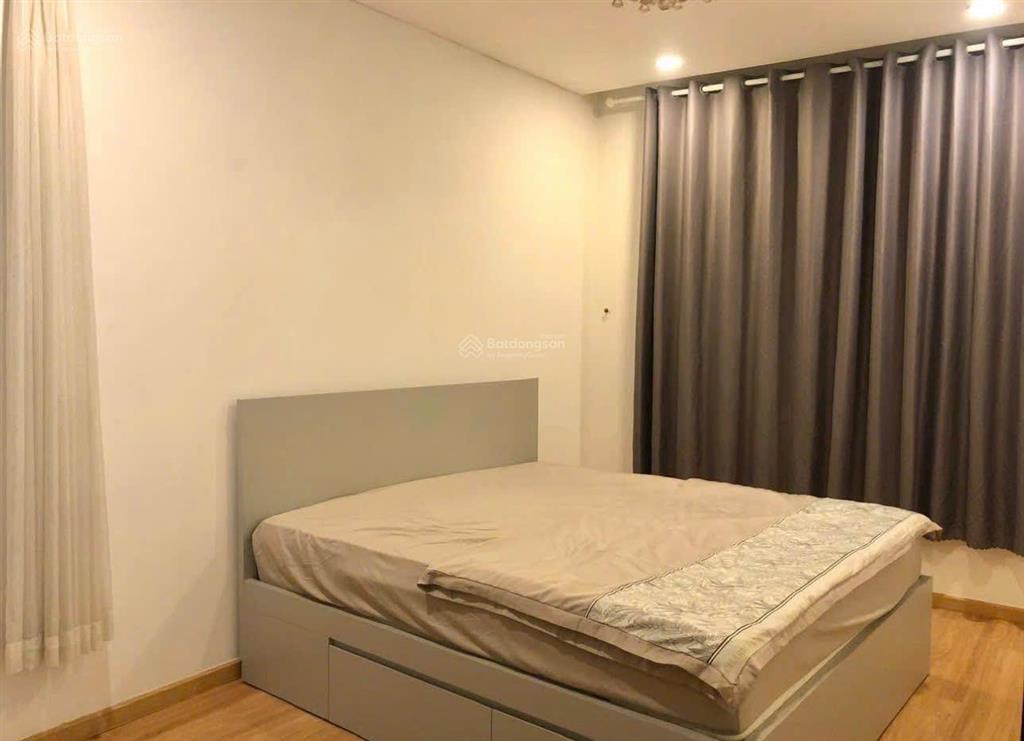 Bán căn hộ hưng phát silver star  mặt tiền đường nguyễn hữu thọ