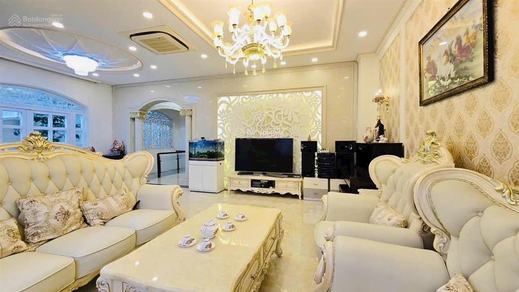 Biệt thự cityland quận 7.dt đất 10 22m = 220m 3 lâu thang máy giá 53 tỷ