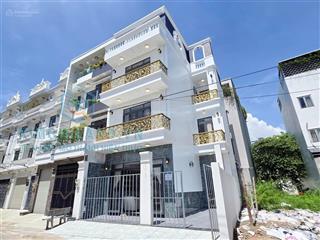 Bán nhà đẹp gần quận 7 full nội thất có thang máy riêng chỉ 9.9 tỷ  mặt tiền lớn huỳnh tấn phát