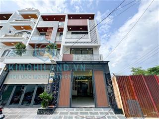 Bán nhà phố hiện đại đường huỳnh tấn phát, giá 8.49 tỷ, dt 5mx16.8m. giá tốt  có video