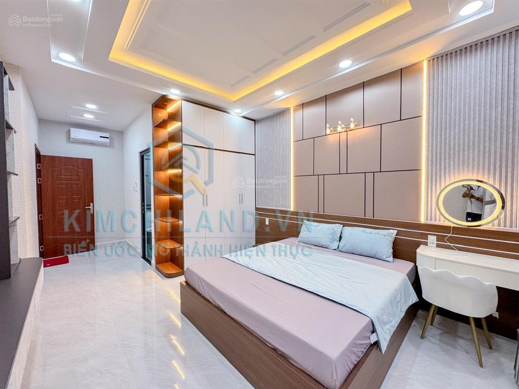 Bán nhà phố hiện đại dt 7,5m x 15m đường huỳnh tấn phát, giá 8.9 tỷ. giá tốt có video