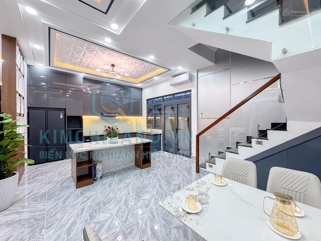 Bán nhà phố hiện đại dt 7,5m x 15m đường huỳnh tấn phát, giá 8.9 tỷ. giá tốt có video