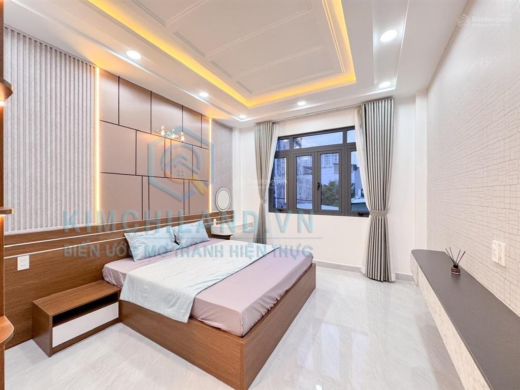 Bán nhà phố hiện đại dt 7,5m x 15m đường huỳnh tấn phát, giá 8.9 tỷ. giá tốt có video