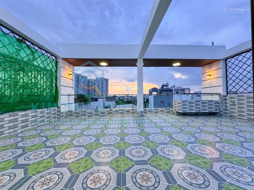 Bán nhà phố hiện đại dt 7,5m x 15m đường huỳnh tấn phát, giá 8.9 tỷ. giá tốt có video