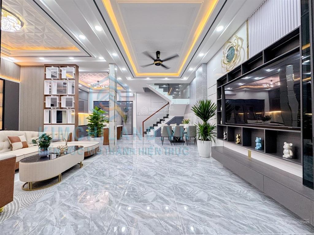 Bán nhà phố hiện đại dt 7,5m x 15m đường huỳnh tấn phát, giá 8.9 tỷ. giá tốt có video