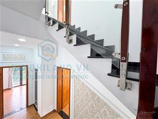 Nhà đẹp gần quận 7  full nội thất  chỉ 6.9 tỷ thương lượng, giáp phú mỹ hưng, sổ hồng riêng