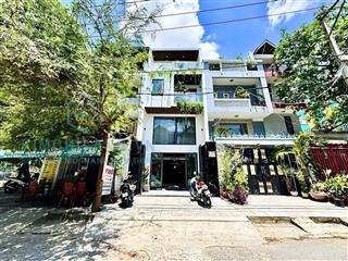Nhà phố hiện đại quận 7 full nội thất cao cấp đẹp quên lối về