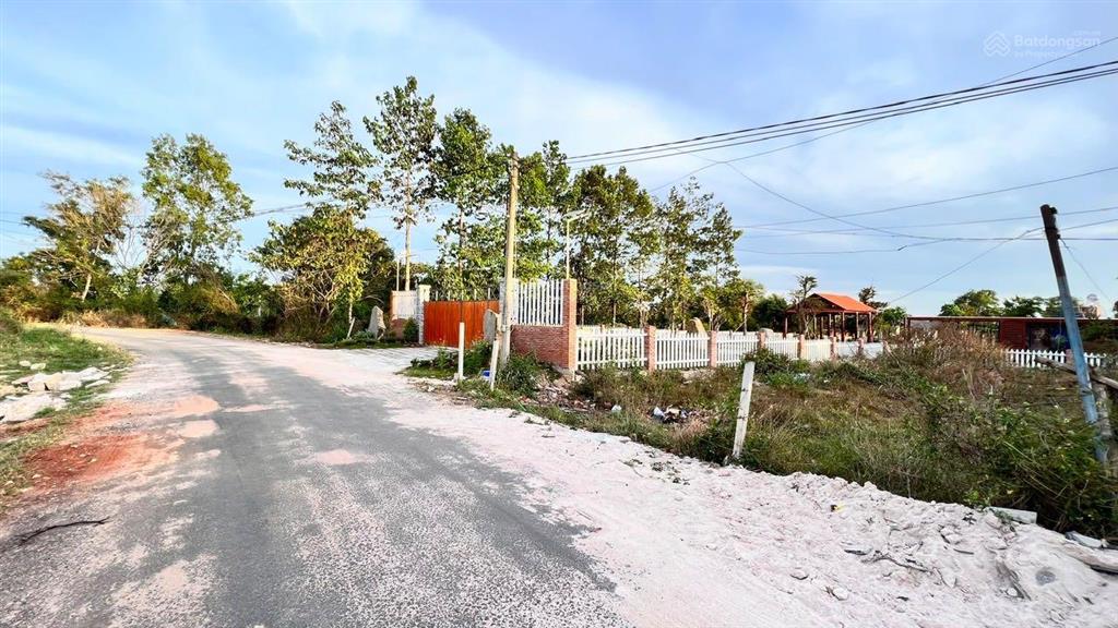 Chính chủ bán đất phước tân, xuyên mộc  hoa hồng 3%  dt 1940m2 mặt tiền đường nhựa
