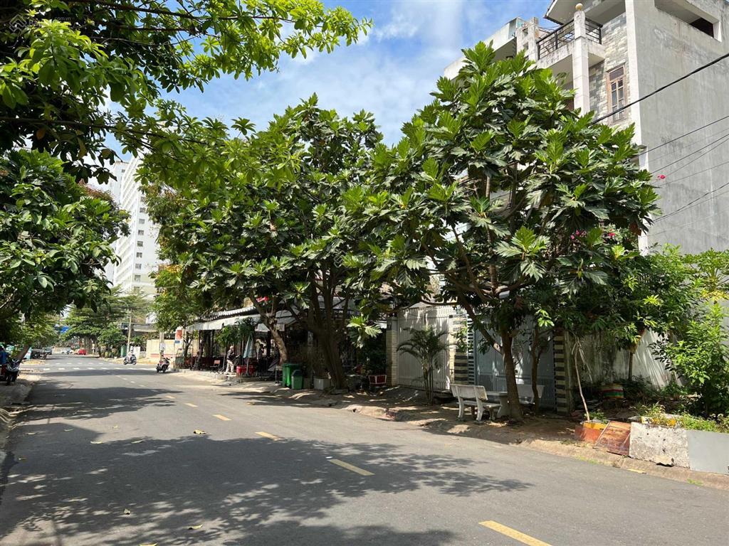 Duy nhất đất phú mỹ chợ lớn, 5x18.5 = 82.5m2 đường 20m giá bán 12.5 tỷ.  0917 174 *** nhi