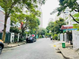 Cần bán gấp căn biệt thự liền kề hưng thái phú mỹ hưng quận 7, khu compound. 27.5 tỷ