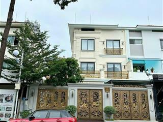 Cần chuyển nhượng lại căn biệt thự phú mỹ hưng. khu mỹ hoàng giá 69 tỷ thương lượng