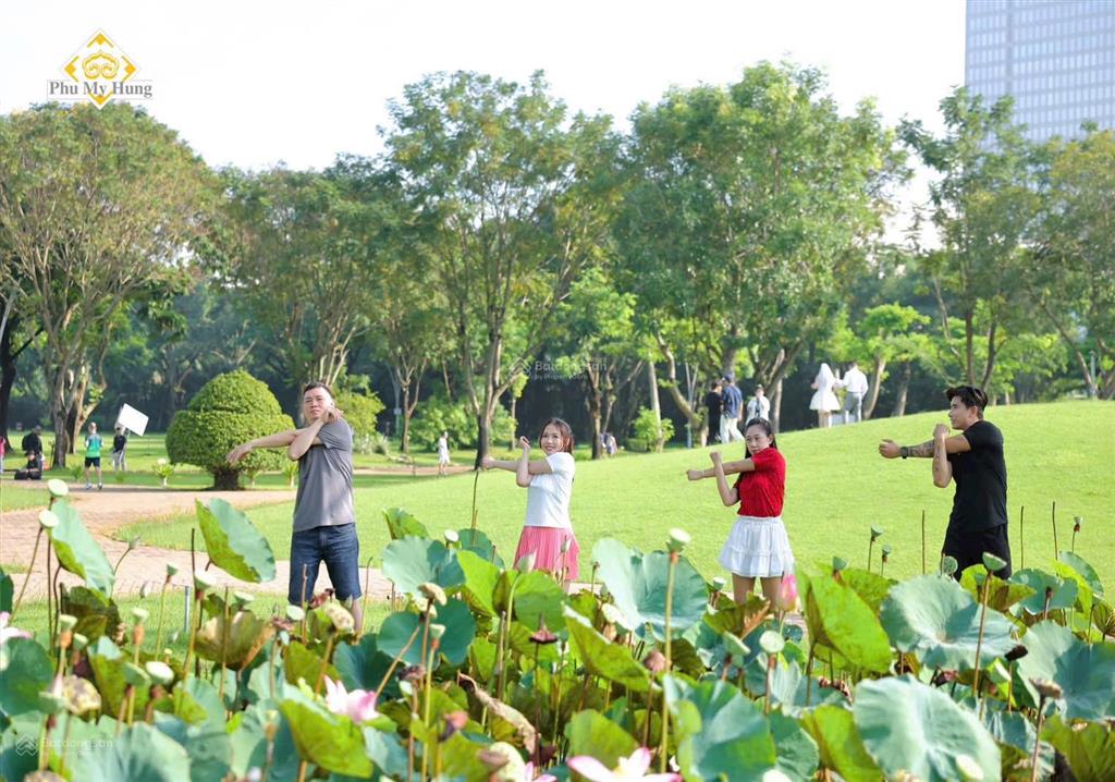 Cặp góc midtown m5  phú mỹ hưng