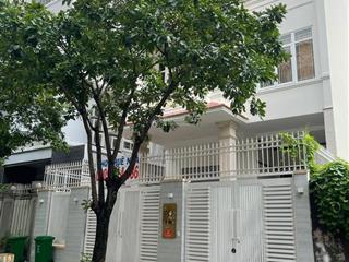Bán biệt thự hầm 3 lầu khu him lam, quận 7 chủ ngộp bank, giá tốt