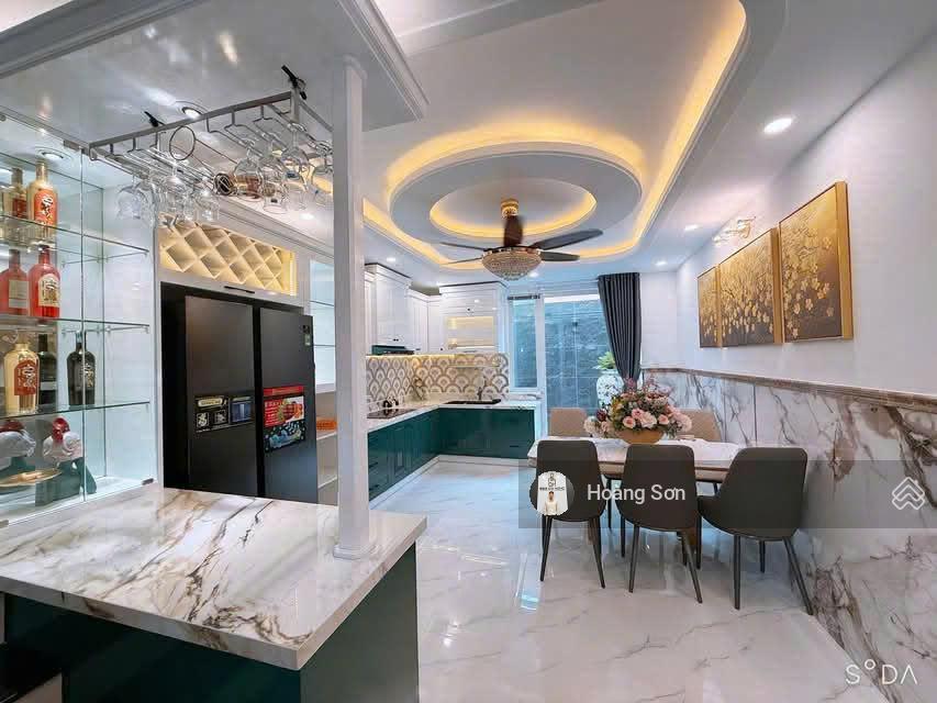 Bán nhà mặt phố đường số 43, quận 7 (sổ hồng 4x20m) 6 tầng full nội thất (thang máy hiện đại)