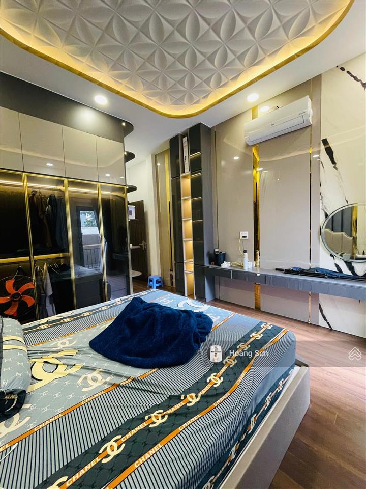 Bán nhà đường số tân quy, quận 7 (sổ hồng 4x20m) trệt + 3 lầu full nội thất như hình