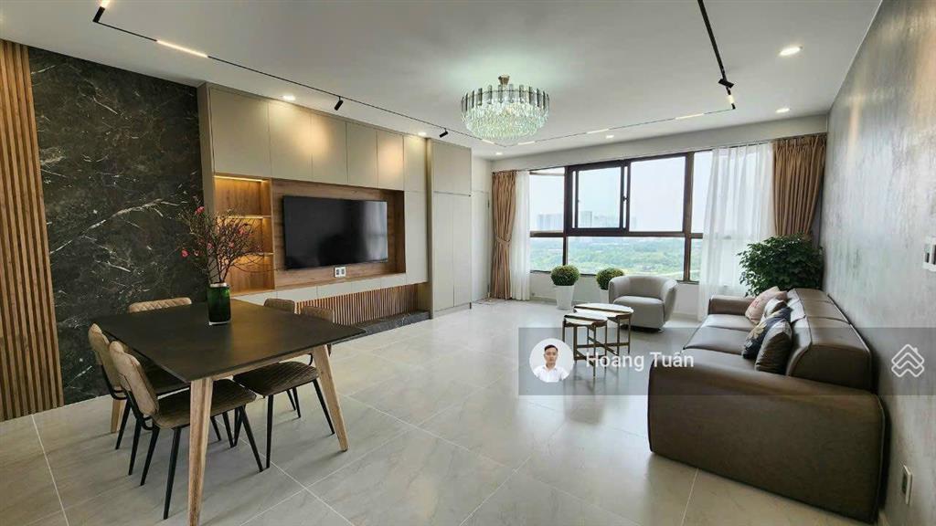 Cần bán gấp căn hộ riverpark giá rẻ, phú mỹ hưng, lầu cao, dt 137m2, 13,5 tỷ.  0912 976 ***