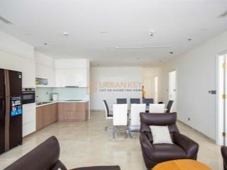 Chính chủ cần bán gấp căn hộ vinhomes golden river ba son căn góc 3pn view trực diện sông sài gòn