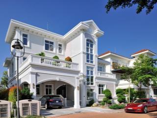 Chủ đổi nơi ở mới, cần bán nhanh căn biệt thự chateau mặt sông đẹp nhất khu. căn này hiếm có