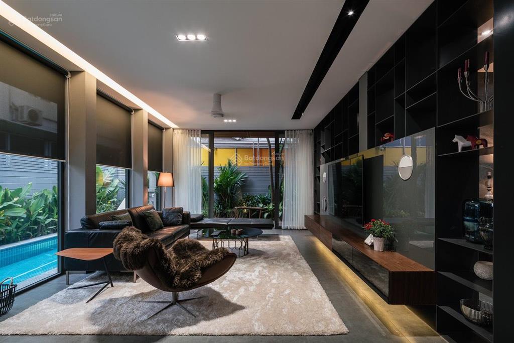 Cần bán căn biệt thự khu mỹ quang, phú mỹ hưng với nội thất cực kỳ đẹp, vào ở ngay với 5 phòng ngủ